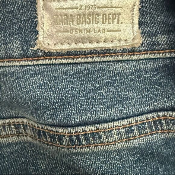 Zara Basic Z1975 Denim Blue Jeans with Distressed Hem and Pom Poms - Picture 4 of 10